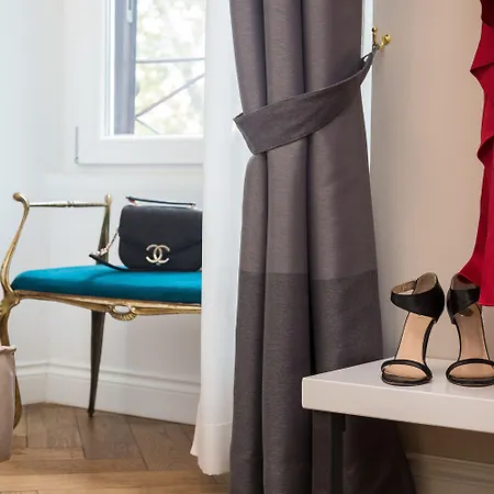 Palazzo Baj In Trastevere 4*